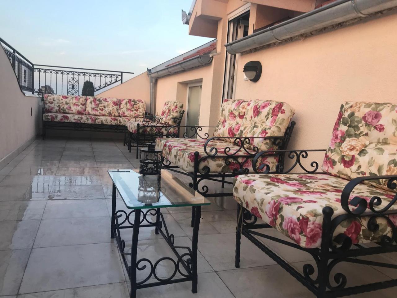 New And Nice Apartments Крагуевац Екстериор снимка