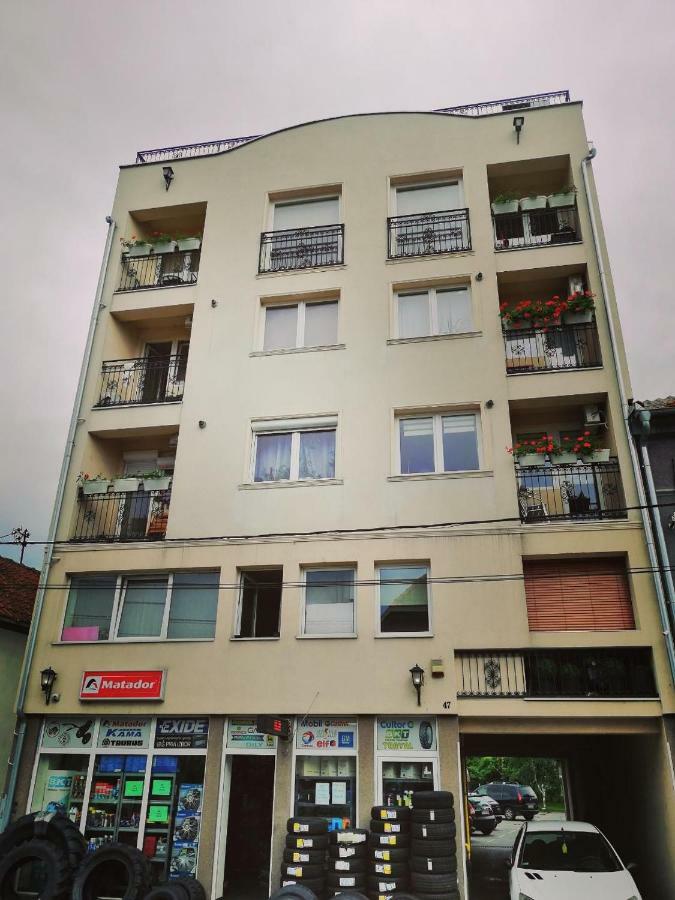 New And Nice Apartments Крагуевац Екстериор снимка